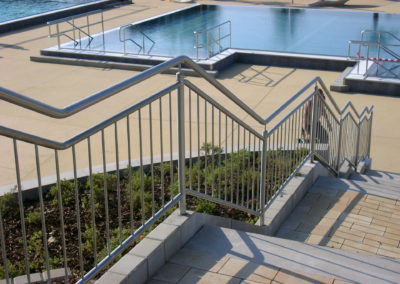 Geländer für das Schwimmbad | Planung und Konstrutkion | Janssen GmbH